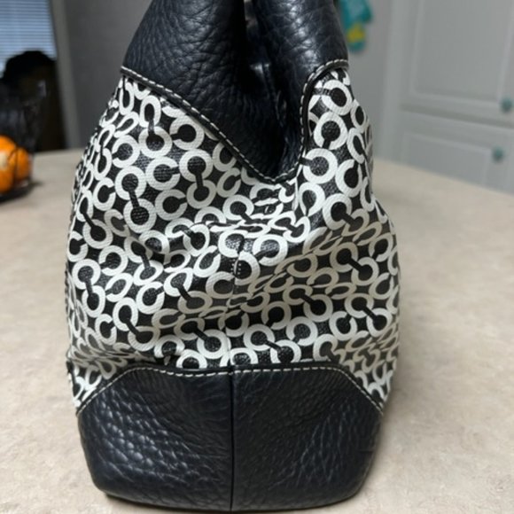 Coach Penelope Op Art Black & White Signature Shopper Purse - Picture 3 of 12